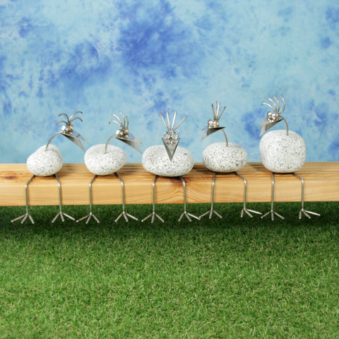 Steinvogel Kantenhocker aus Granit und Edelstahl Naturstein Deko