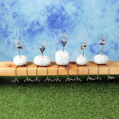 Kantenhocker Steinvogel Granit und Edelstahl langer Hals Naturstein Deko