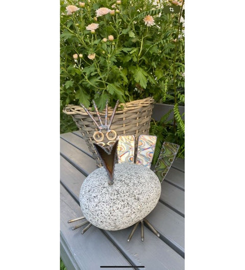 Steinvogel SV 107 ca. 22 cm aus Granit und Edelstahl