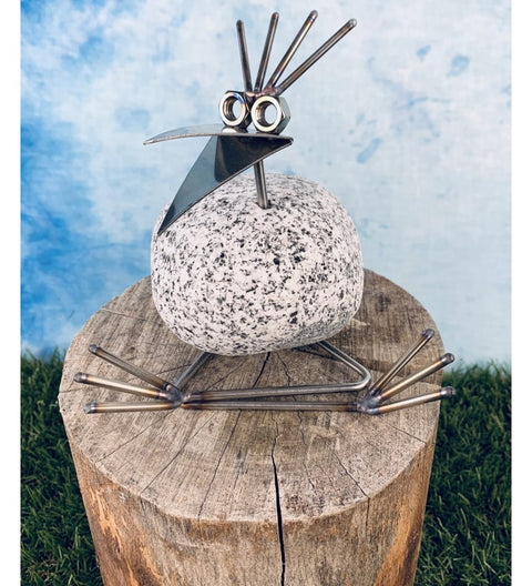 Steinvogel Yoga aus Granit und Edelstahl Naturstein Deko